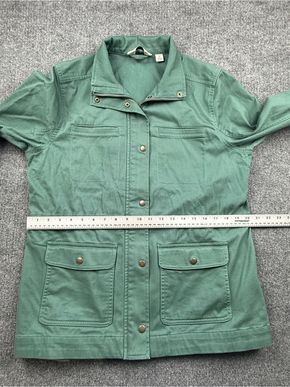 Great Condition! L.L. Bean Lightweight Green Utility Jacket - Women, Size Medium - Picture 8 of 10